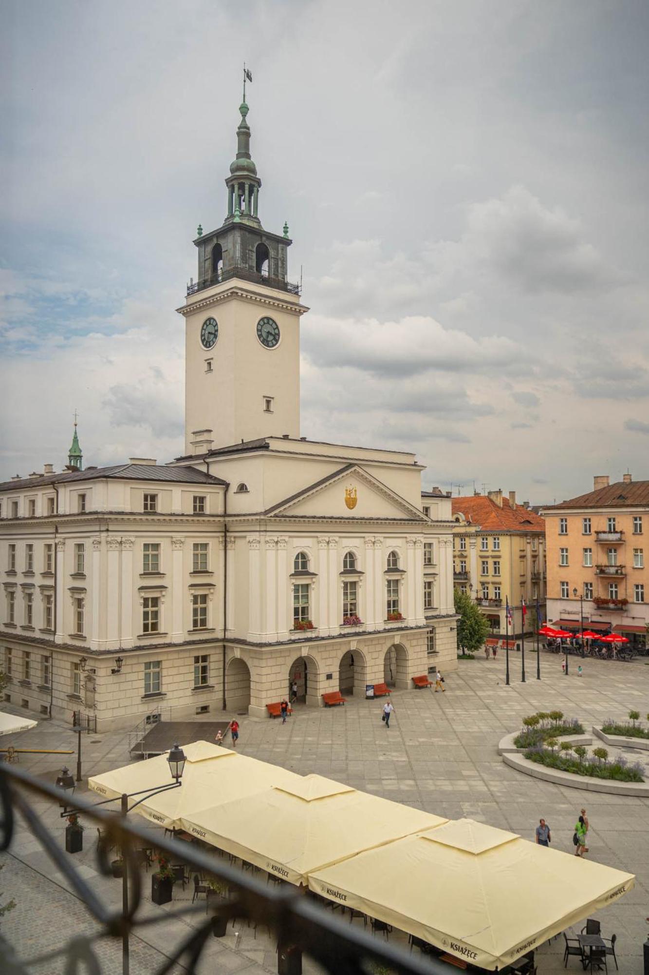 Apartamenty Na Starowce - 3 Pietro Z Widokiem Na Ratusz, Rynek Glowny I Centrum Kalisz Zewnętrze zdjęcie